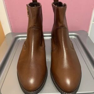 Stylish Brown Leather Women's Boots